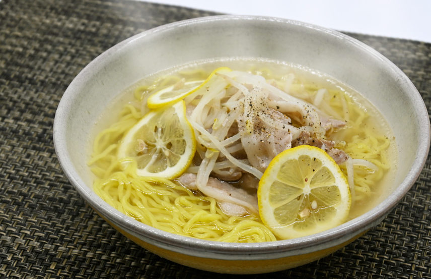 爽やか　塩レモンラーメン